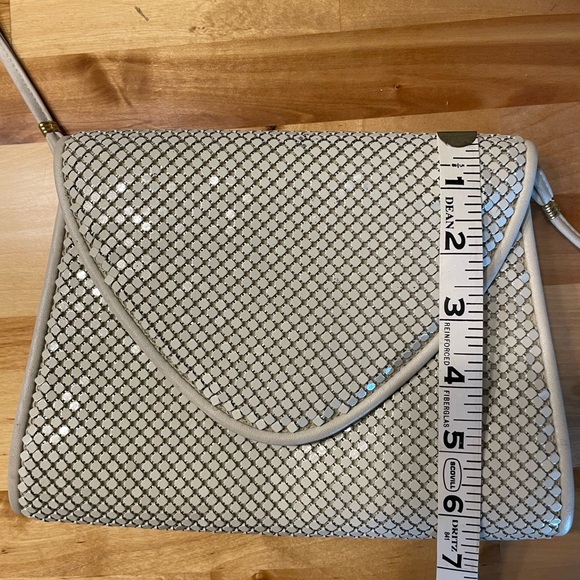 1970s Whiting and Davis mesh clutch - Picture 6 of 7